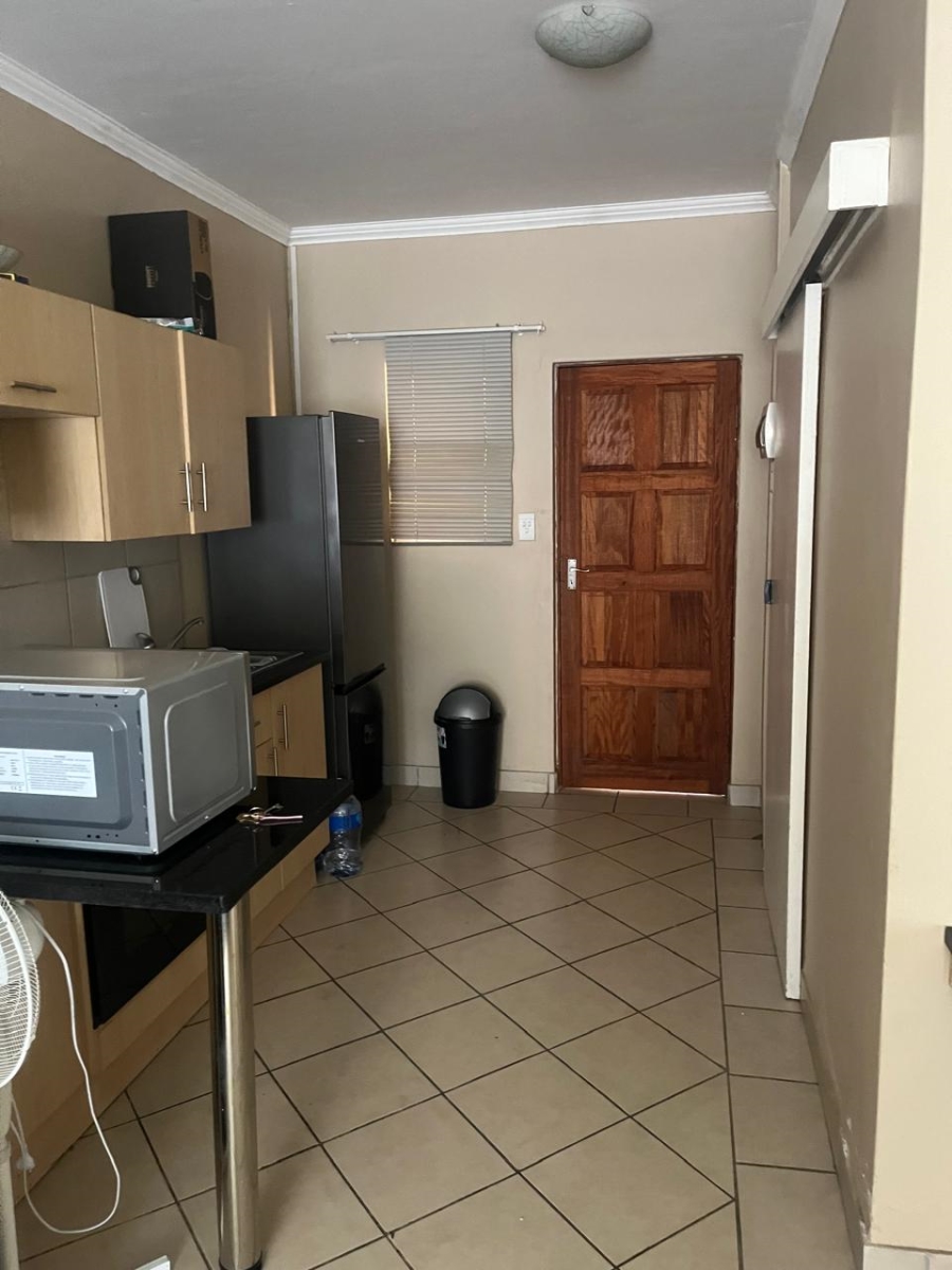 1 Bedroom Property for Sale in Vredenhof Sh Free State